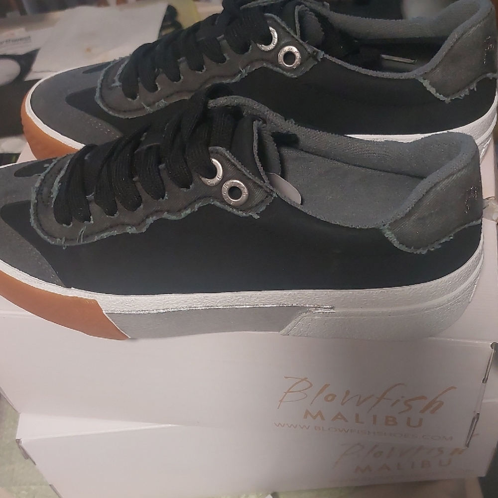 Blowfish Black and Gray Brown And Silver Sneakers Sz 8, 8.5
